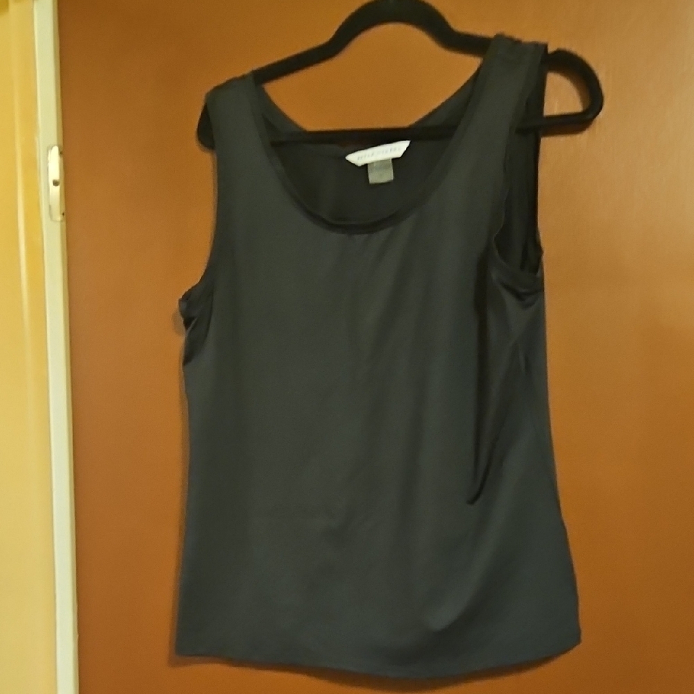 Women's Black Sleeveless Top
